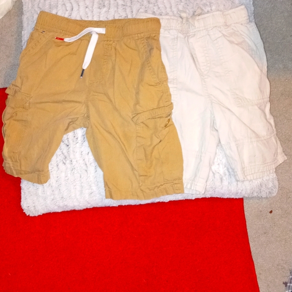 Tommy Hilfiger Other - Khaki cargo shorts youth sz 7